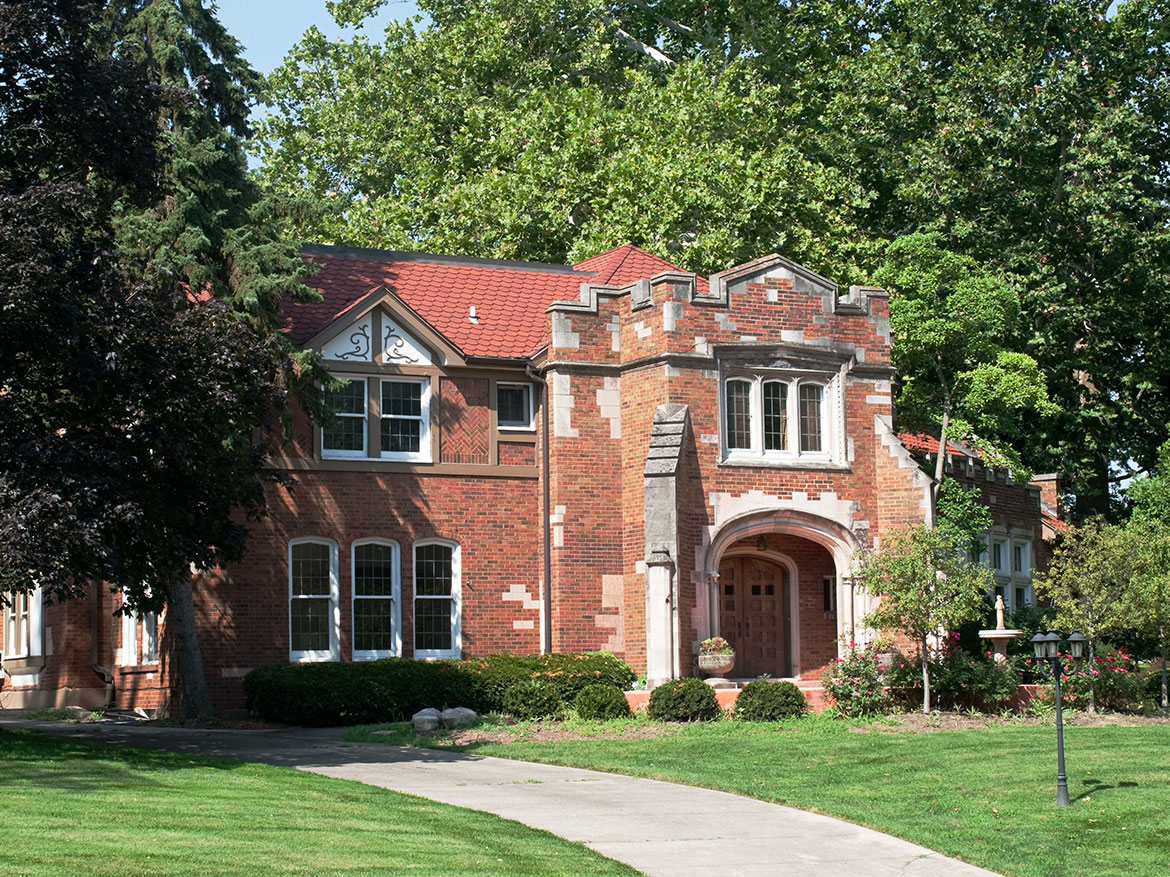 102 Historic villa