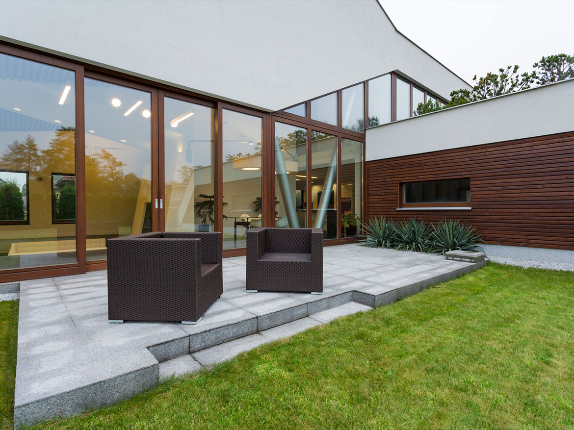 025 Comfortable Villa in Green