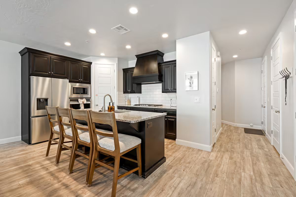 23c1bdf4-33cd-42f8-a305-81047b06e0bd 3 King, 2 Bunk Rms, Prvt Hottub, Arcades, Sleeps16