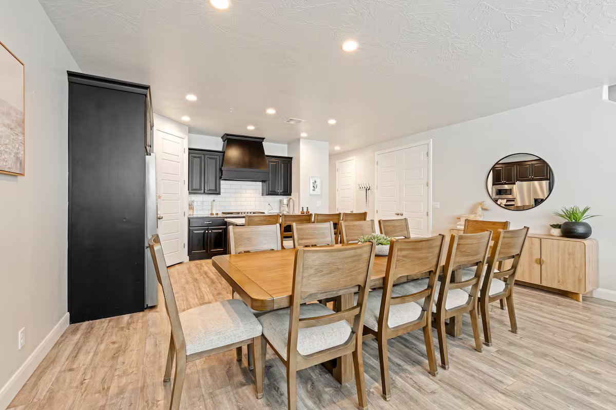74451599-dc2a-4dfe-af9e-7b39df1e9b32 3 King, 2 Bunk Rms, Prvt Hottub, Arcades, Sleeps16