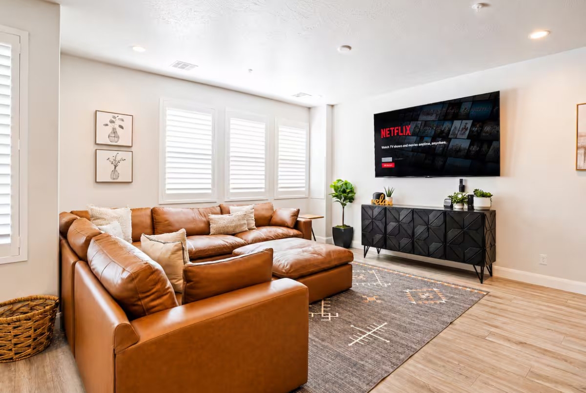 3 King, 2 Bunk Rms, Prvt Hottub, Arcades, Sleeps16